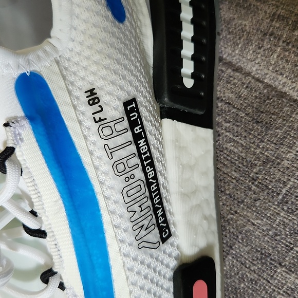 Nwt Adidas NMD_R1 Spectoo 'Cloud White' FZ3209 womens size 5 - Picture 9 of 12